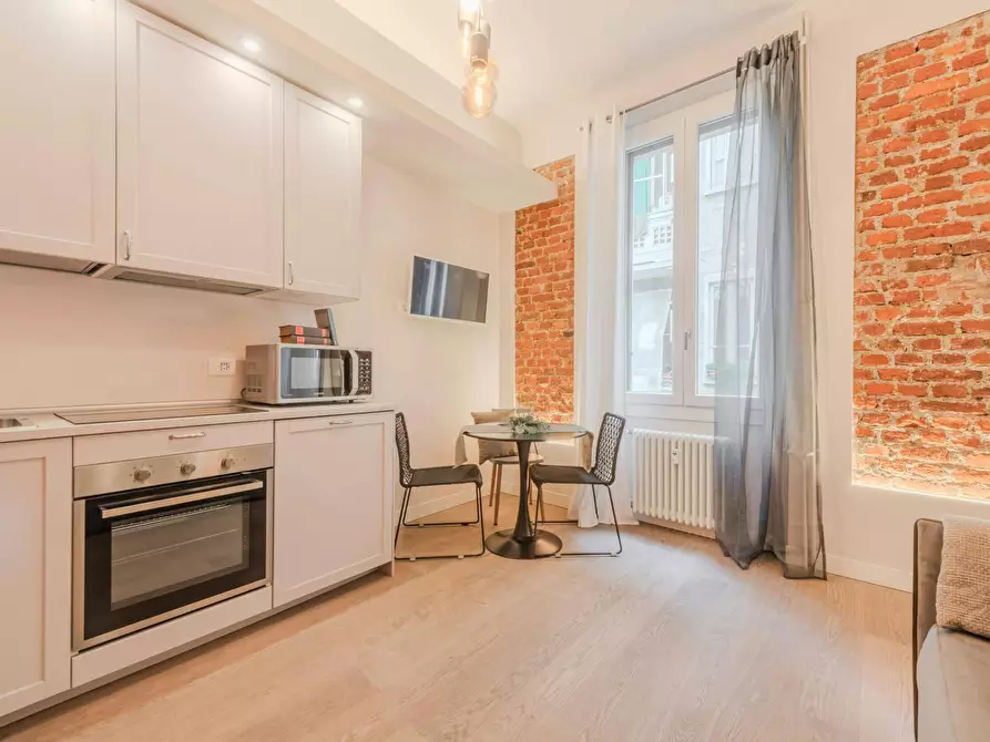 Immagine 1 di Casa indipendente in affitto  in Via Mac Mahon a Milano