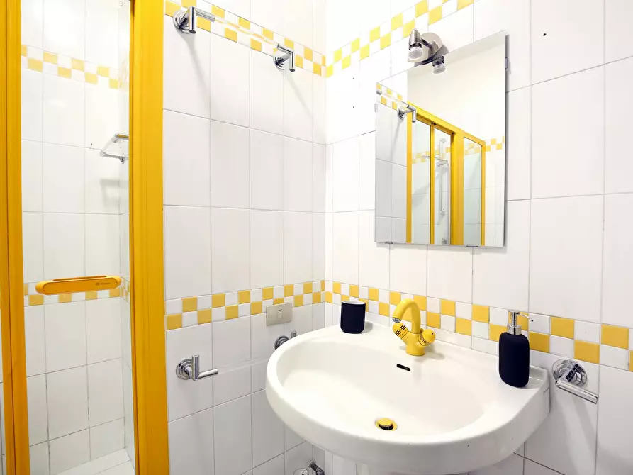 Immagine 10 di Camera in affitto  in Via Privata Mauro Rota a Milano