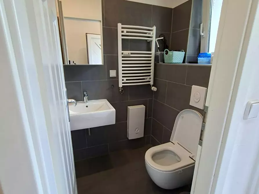 Immagine 8 di Appartamento in affitto  in Uhlandstraße a Berlin