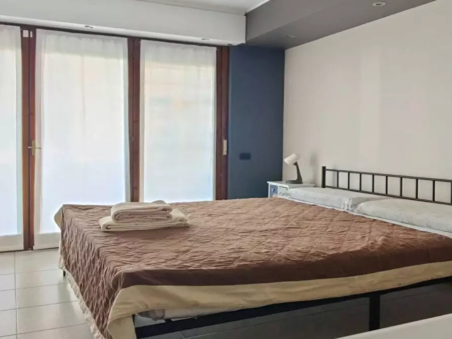 Immagine 1 di Camera in affitto  in Via Circonvallazione a Buccinasco