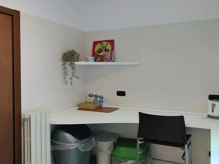 Immagine 9 di Camera in affitto  in Via Circonvallazione a Buccinasco