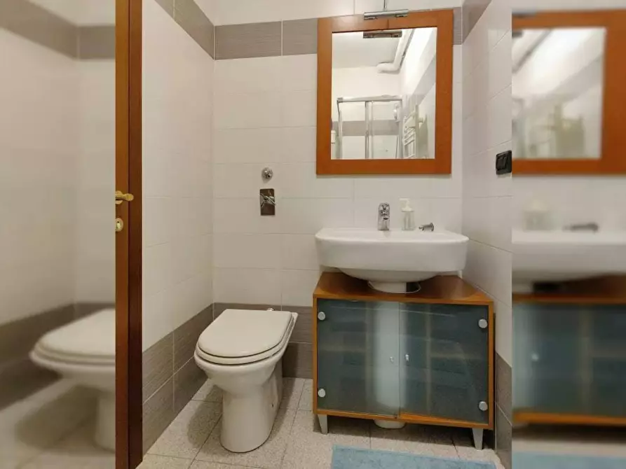 Immagine 10 di Camera in affitto  in Via Circonvallazione a Buccinasco