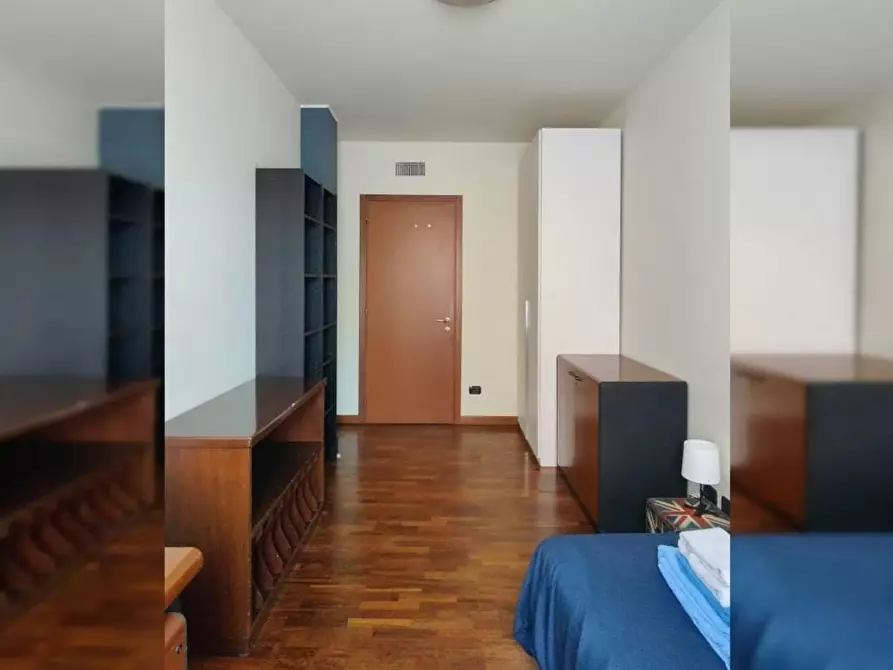 Immagine 4 di Camera in affitto  in Via Circonvallazione a Buccinasco