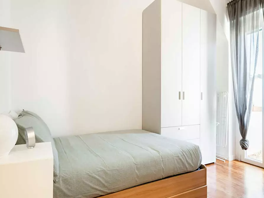 Immagine 1 di Camera in affitto  in Via Carmagnola a Milano