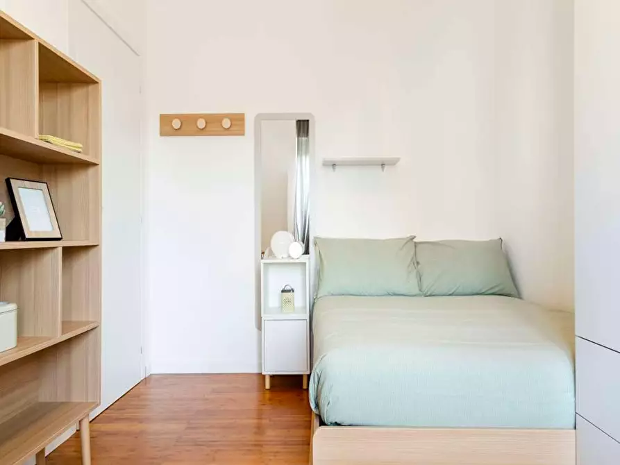 Immagine 3 di Camera in affitto  in Via Carmagnola a Milano