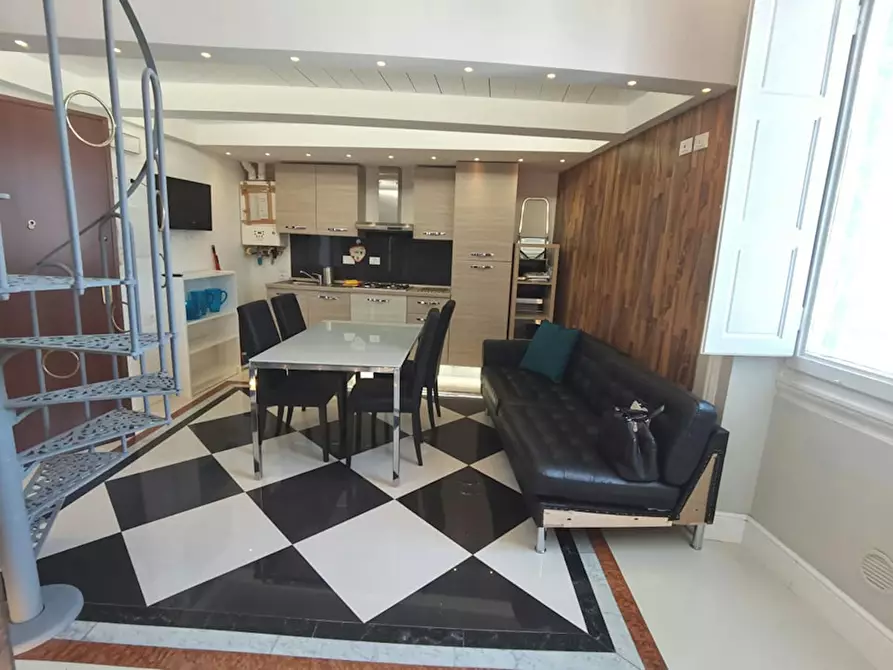 Immagine 2 di Camera in affitto  in Via Magenta a Firenze