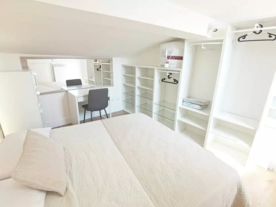 Immagine 4 di Camera in affitto  in Via Magenta a Firenze