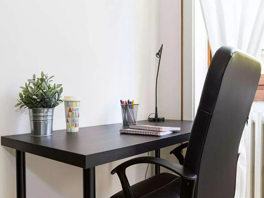 Immagine 6 di Camera in affitto  in Viale Renato Serra a Milano