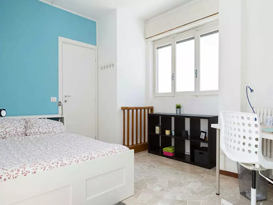 Immagine 2 di Camera in affitto  in Via dei Salici a Buccinasco