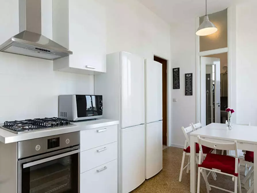 Immagine 5 di Camera in affitto  in Via dei Salici a Buccinasco