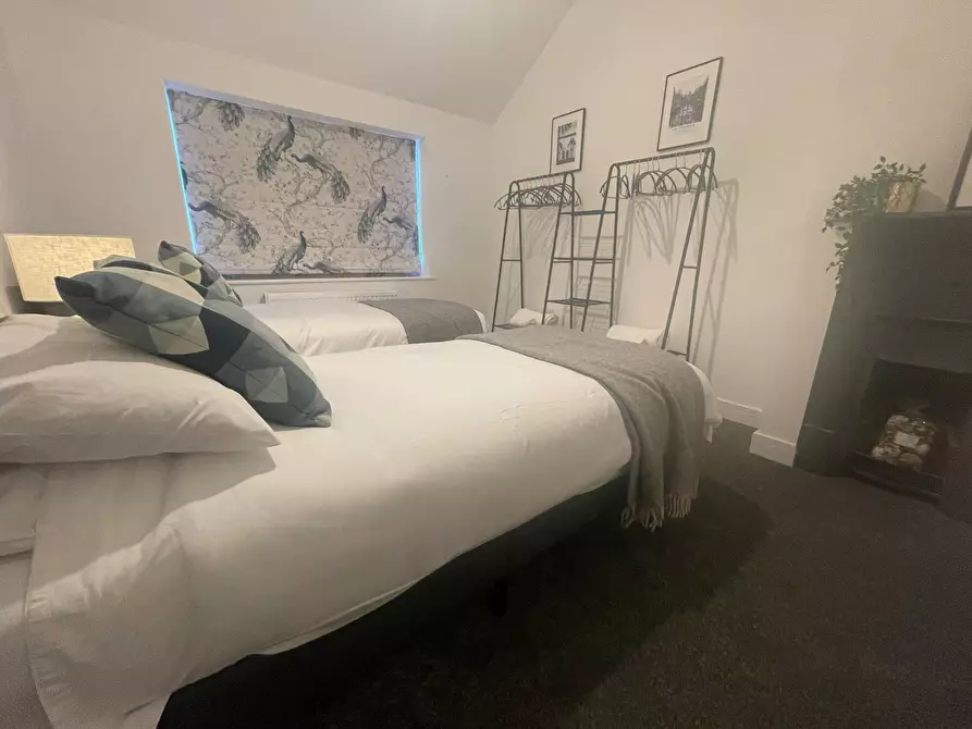 Immagine 7 di Casa indipendente in affitto  in Crescent Avenue a 