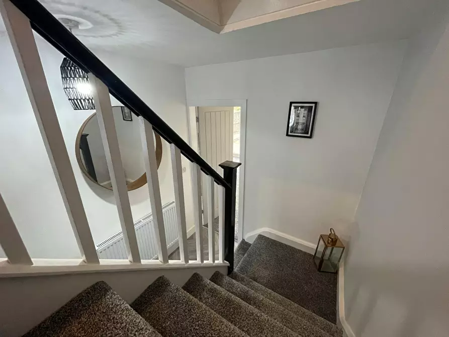 Immagine 6 di Casa indipendente in affitto  in Crescent Avenue a 