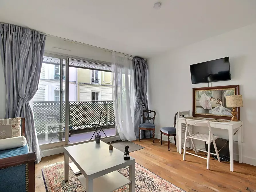 Immagine 6 di Appartamento in affitto  in Rue Augereau a Paris 07