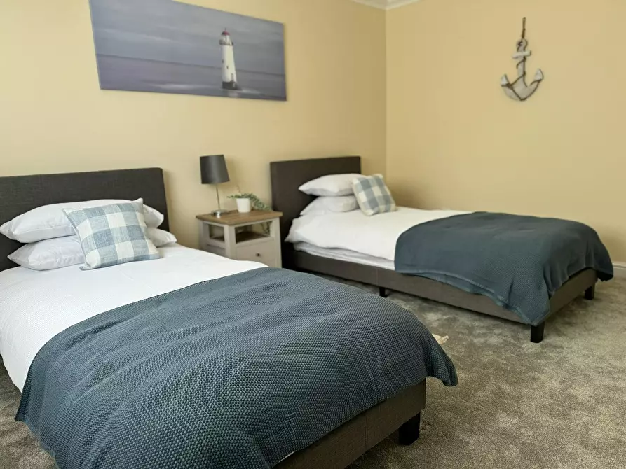 Immagine 2 di Casa indipendente in affitto  in Tile Cross Road a 