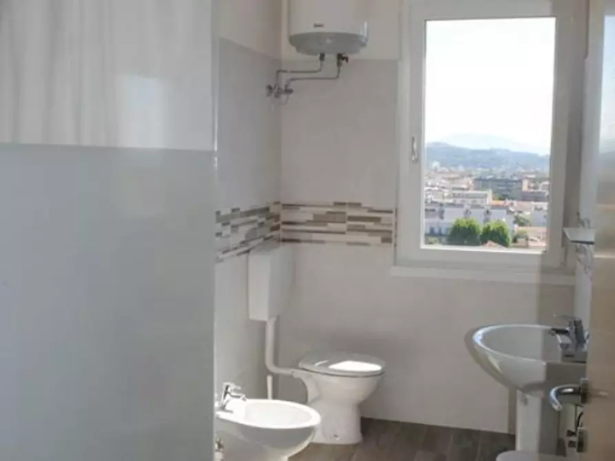 Immagine 8 di Appartamento in affitto  in Viale Principe Amedeo a Rimini