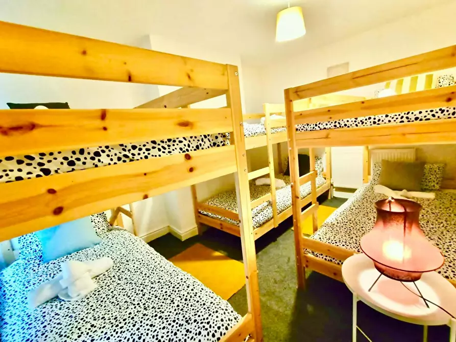 Immagine 9 di Casa indipendente in affitto  in Belmont Road a 