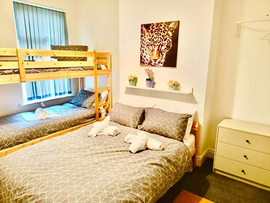 Immagine 7 di Casa indipendente in affitto  in Belmont Road a 