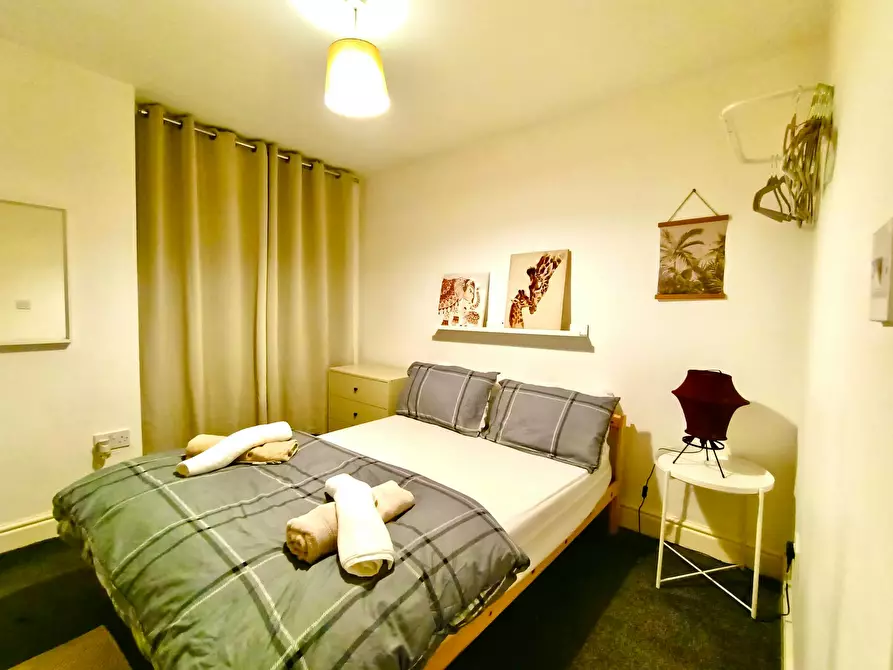 Immagine 4 di Casa indipendente in affitto  in Belmont Road a 