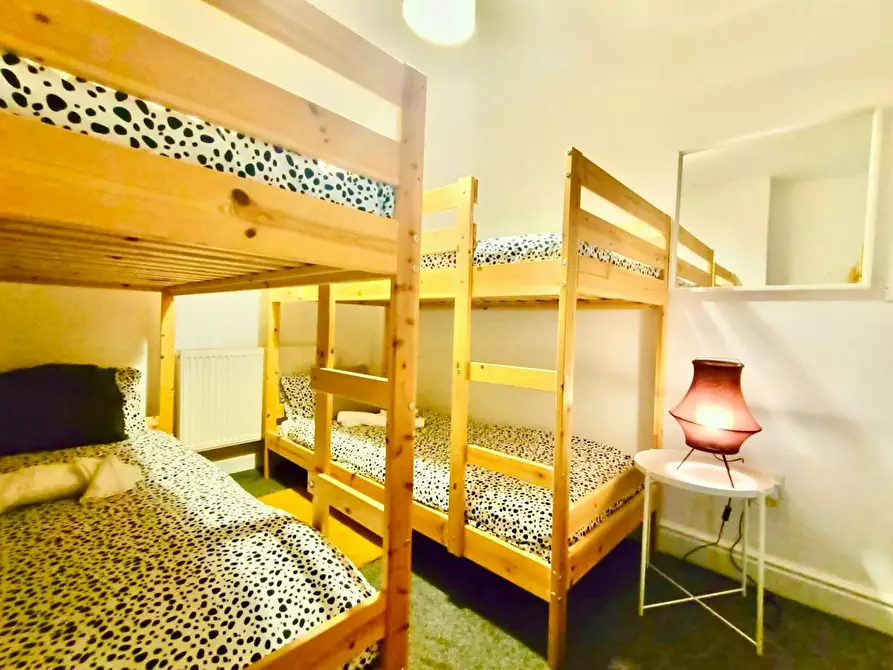 Immagine 10 di Casa indipendente in affitto  in Belmont Road a 