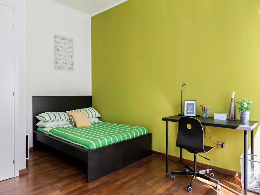 Immagine 1 di Camera in affitto  in Via Giuseppe Frua a Milano