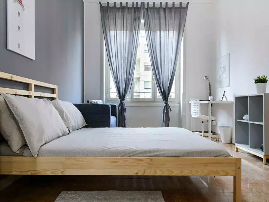 Immagine 1 di Camera in affitto  in Viale Andrea Doria a Milano