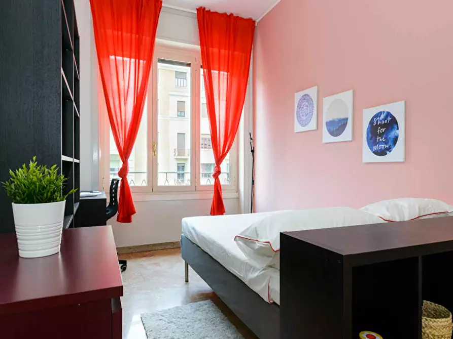 Immagine 1 di Camera in affitto  in Viale Andrea Doria a Milano