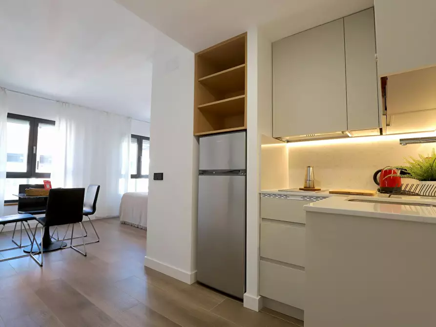 Immagine 8 di Appartamento in affitto  in Calle de Leganitos a Madrid