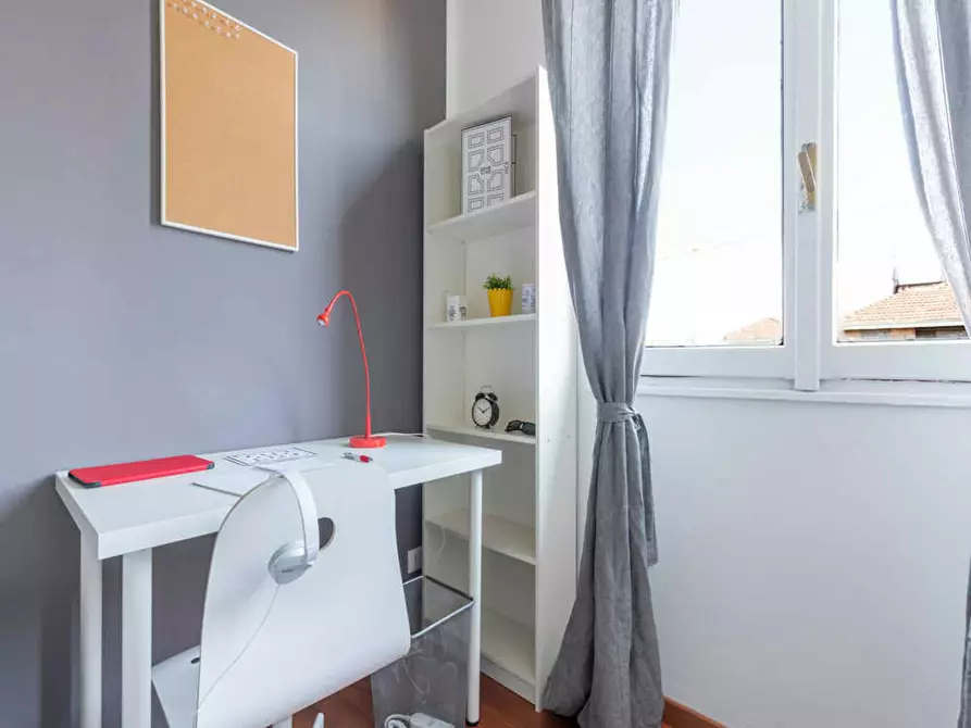 Immagine 10 di Camera in affitto  in Via Salvatore Barzilai a Milano