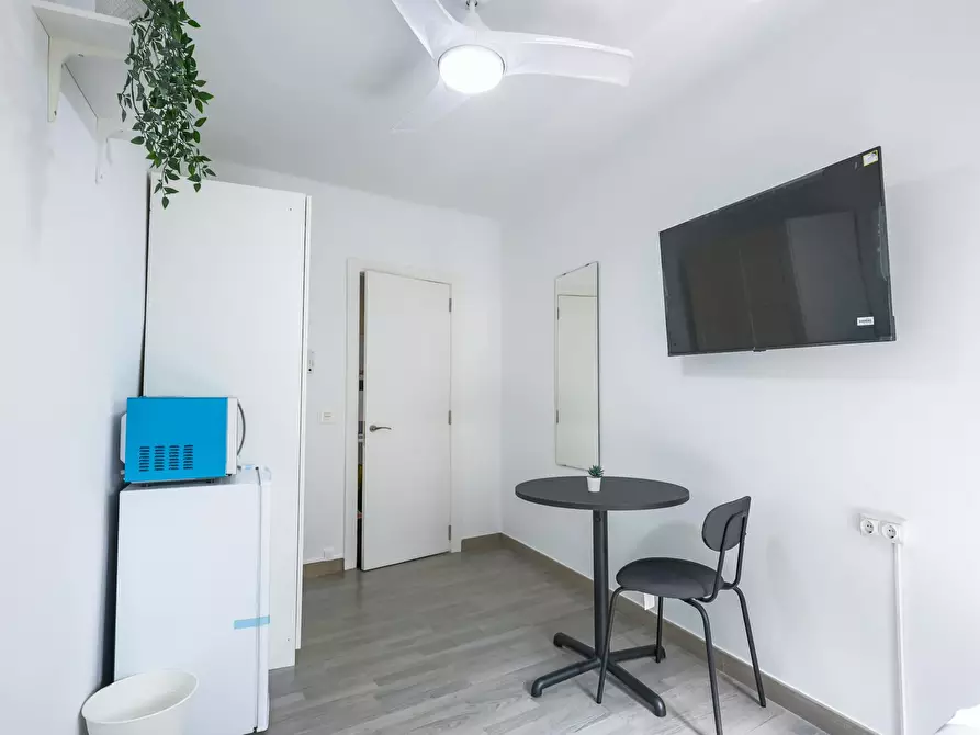 Immagine 3 di Camera in affitto  in Via Favència a Barcelona