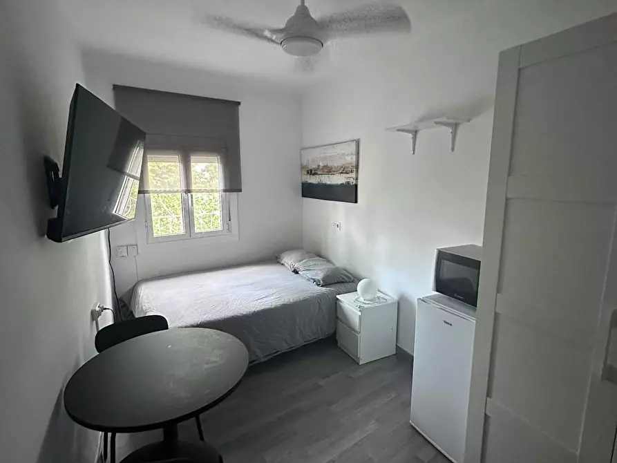 Immagine 1 di Camera in affitto  in Via Favència a Barcelona