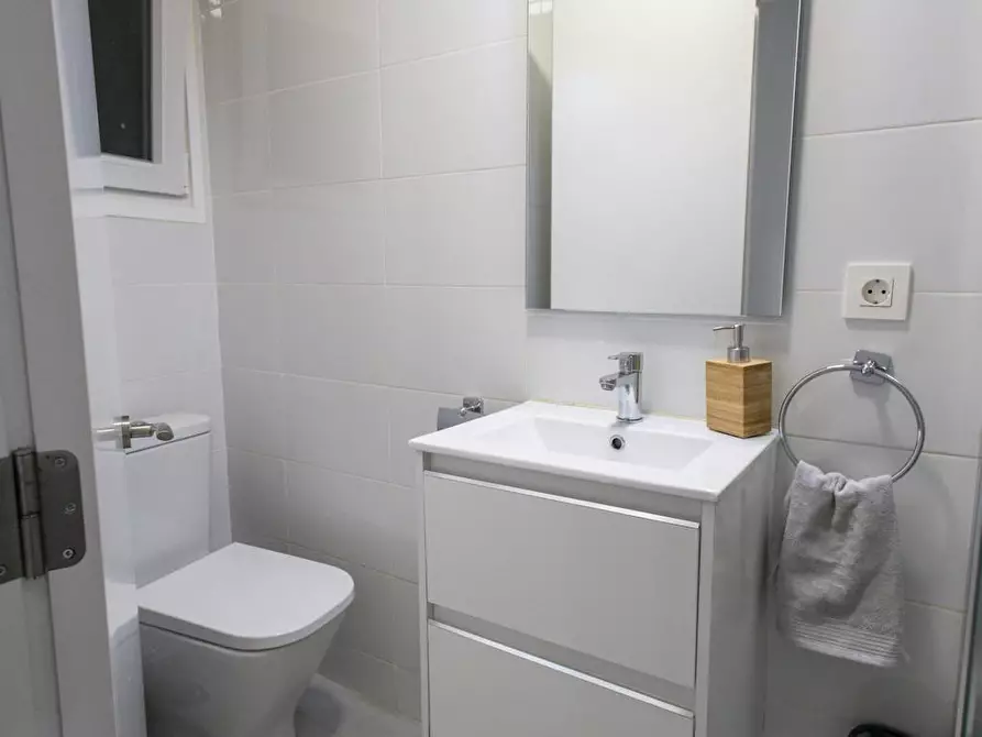 Immagine 4 di Camera in affitto  in Via Favència a Barcelona