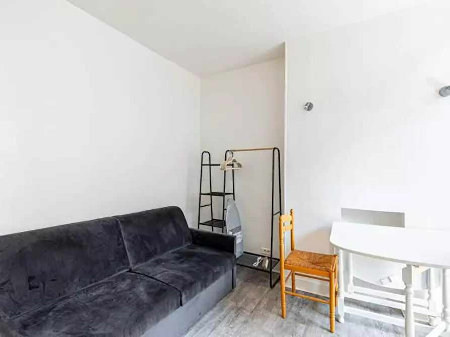 Immagine 2 di Appartamento in affitto  in Rue Feutrier a Paris 18