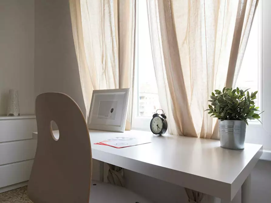 Immagine 1 di Camera in affitto  in Viale Carlo Espinasse a Milano