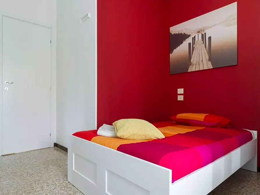 Immagine 3 di Camera in affitto  in Viale Carlo Espinasse a Milano