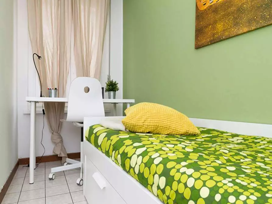 Immagine 4 di Camera in affitto  in Viale Carlo Espinasse a Milano