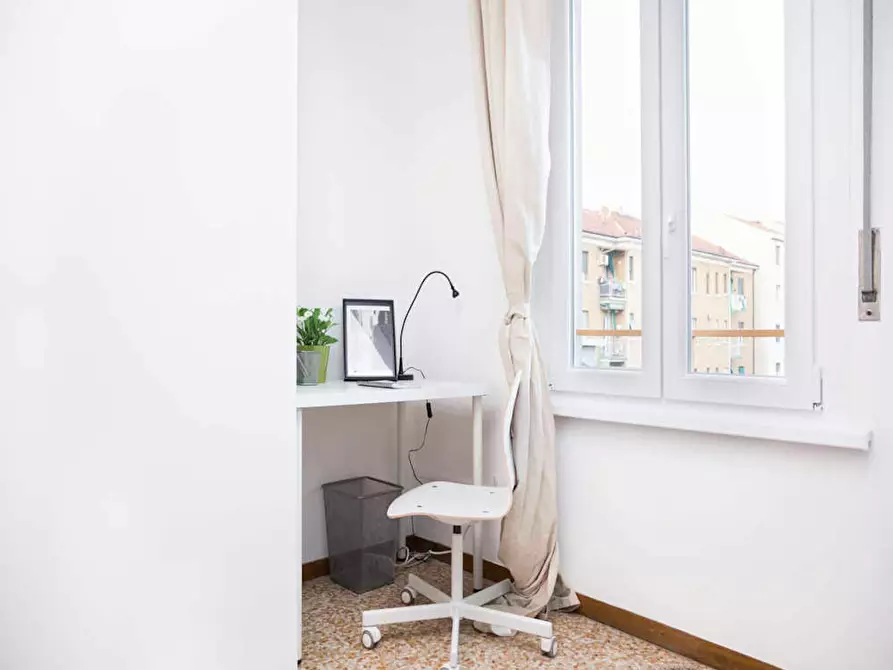 Immagine 1 di Camera in affitto  in Viale Carlo Espinasse a Milano