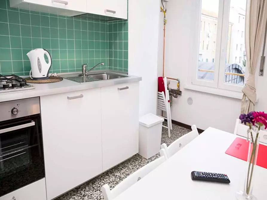 Immagine 10 di Camera in affitto  in Viale Carlo Espinasse a Milano