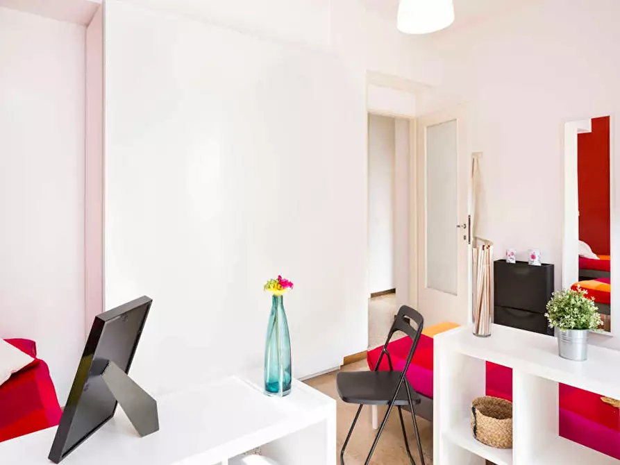 Immagine 5 di Camera in affitto  in Viale Carlo Espinasse a Milano