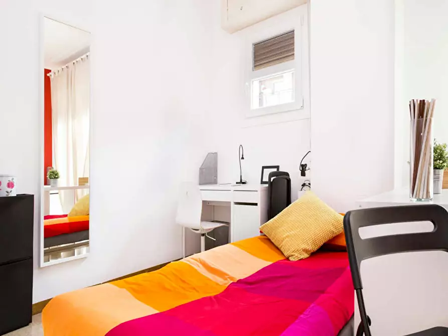 Immagine 1 di Camera in affitto  in Viale Carlo Espinasse a Milano