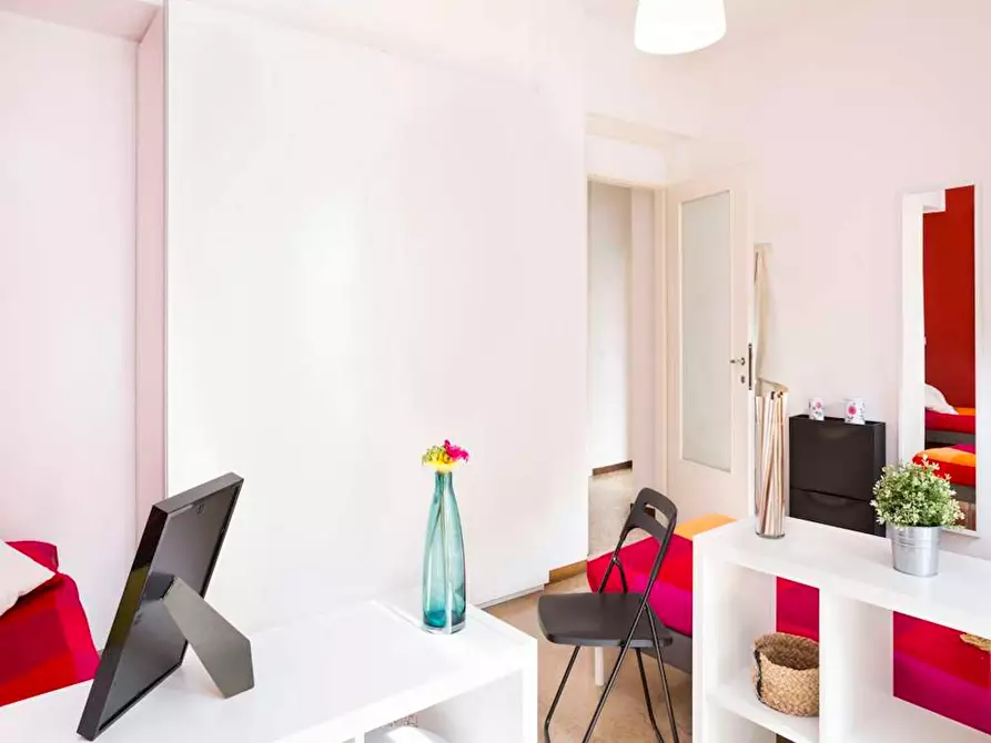 Immagine 6 di Camera in affitto  in Viale Carlo Espinasse a Milano