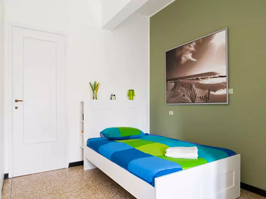 Immagine 3 di Camera in affitto  in Viale Carlo Espinasse a Milano