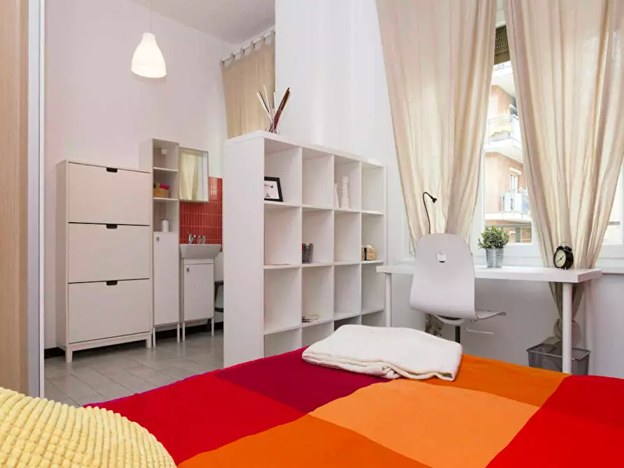 Immagine 1 di Camera in affitto  in Viale Carlo Espinasse a Milano