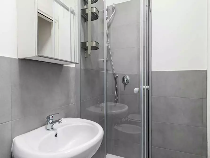 Immagine 10 di Camera in affitto  in Viale Carlo Espinasse a Milano