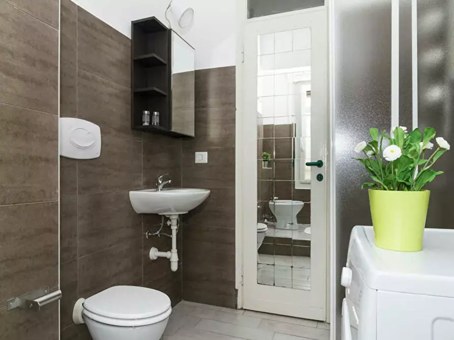 Immagine 9 di Camera in affitto  in Viale Carlo Espinasse a Milano