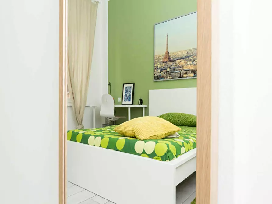 Immagine 1 di Camera in affitto  in Viale Carlo Espinasse a Milano