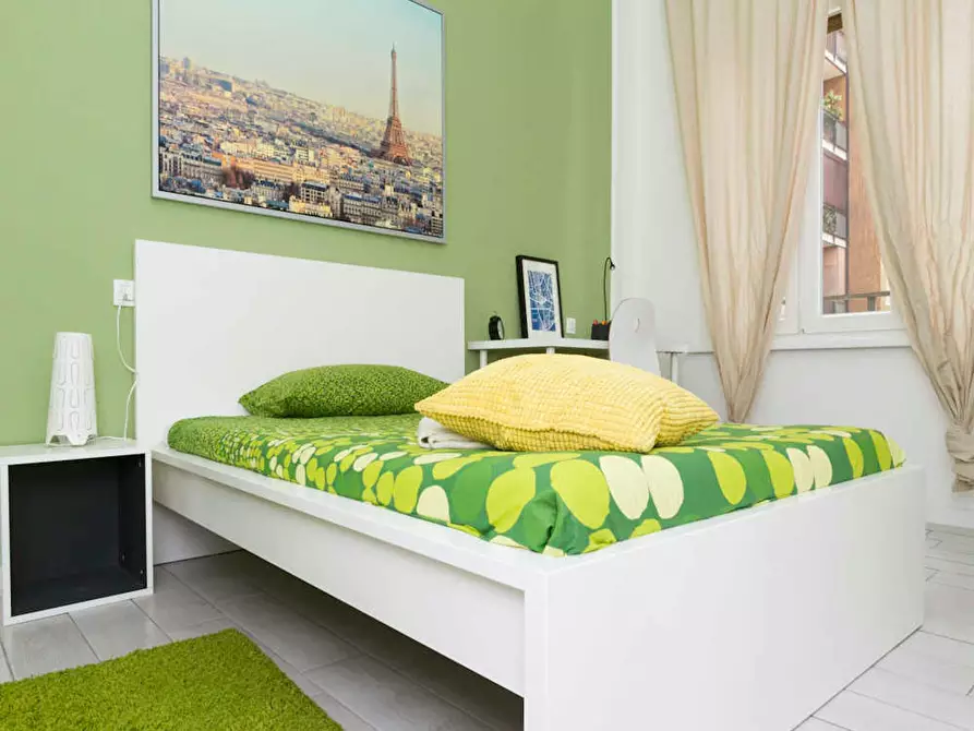 Immagine 2 di Camera in affitto  in Viale Carlo Espinasse a Milano