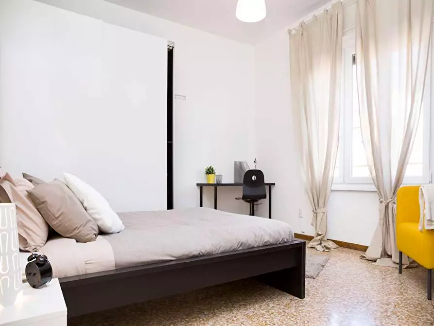 Immagine 6 di Camera in affitto  in Viale Carlo Espinasse a Milano