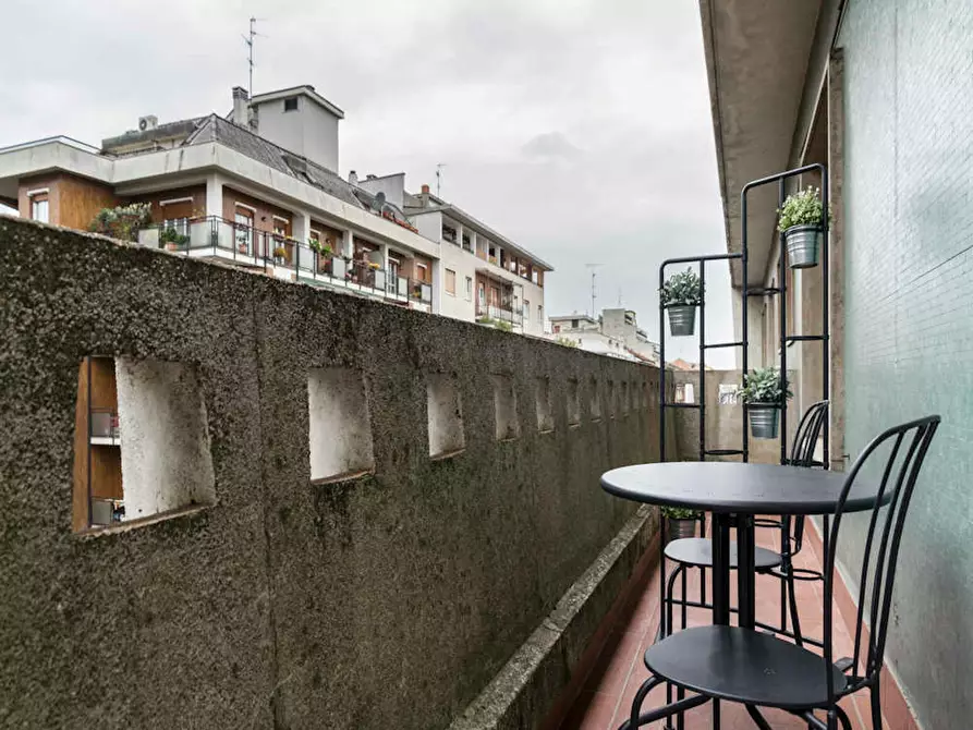 Immagine 10 di Camera in affitto  in Viale Carlo Espinasse a Milano