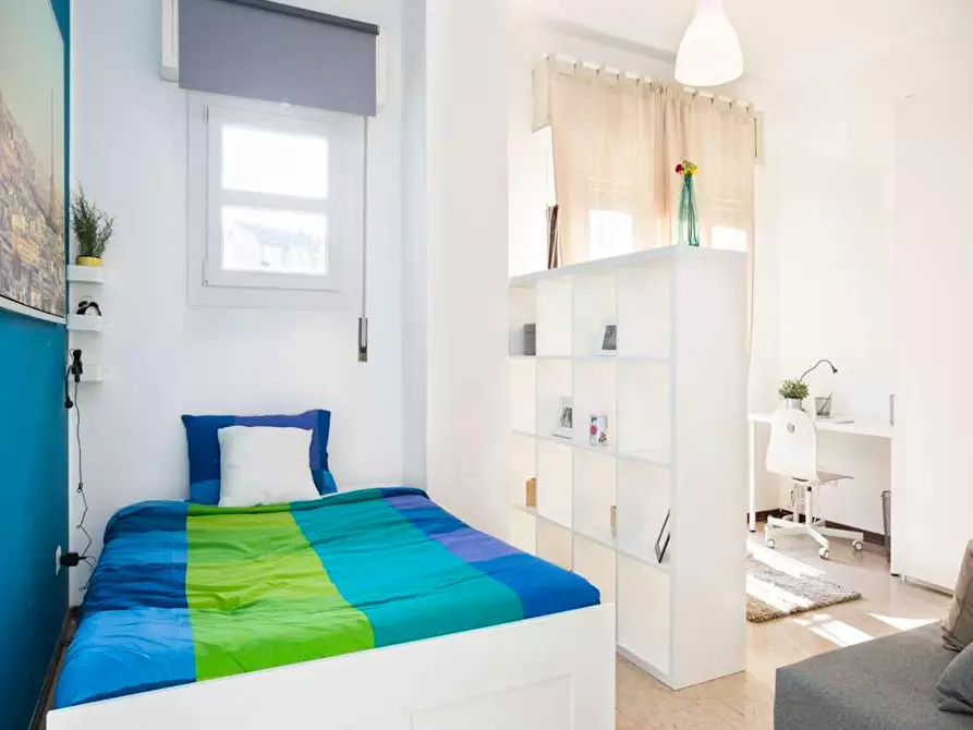 Immagine 2 di Camera in affitto  in Viale Carlo Espinasse a Milano