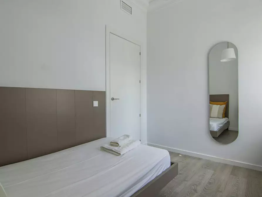 Immagine 3 di Appartamento in affitto  in Calle Hospital a Valencia